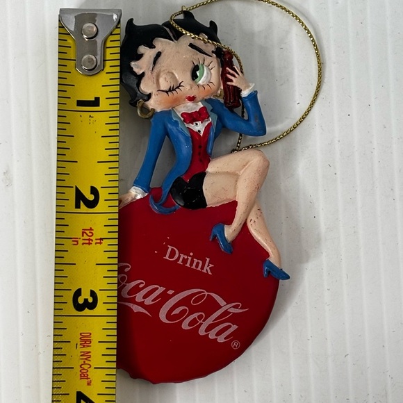 Betty Boop On Top Drink Coca Cola Bottle Cap Kurt Adler Christmas Ornament 2001 - Picture 4 of 5